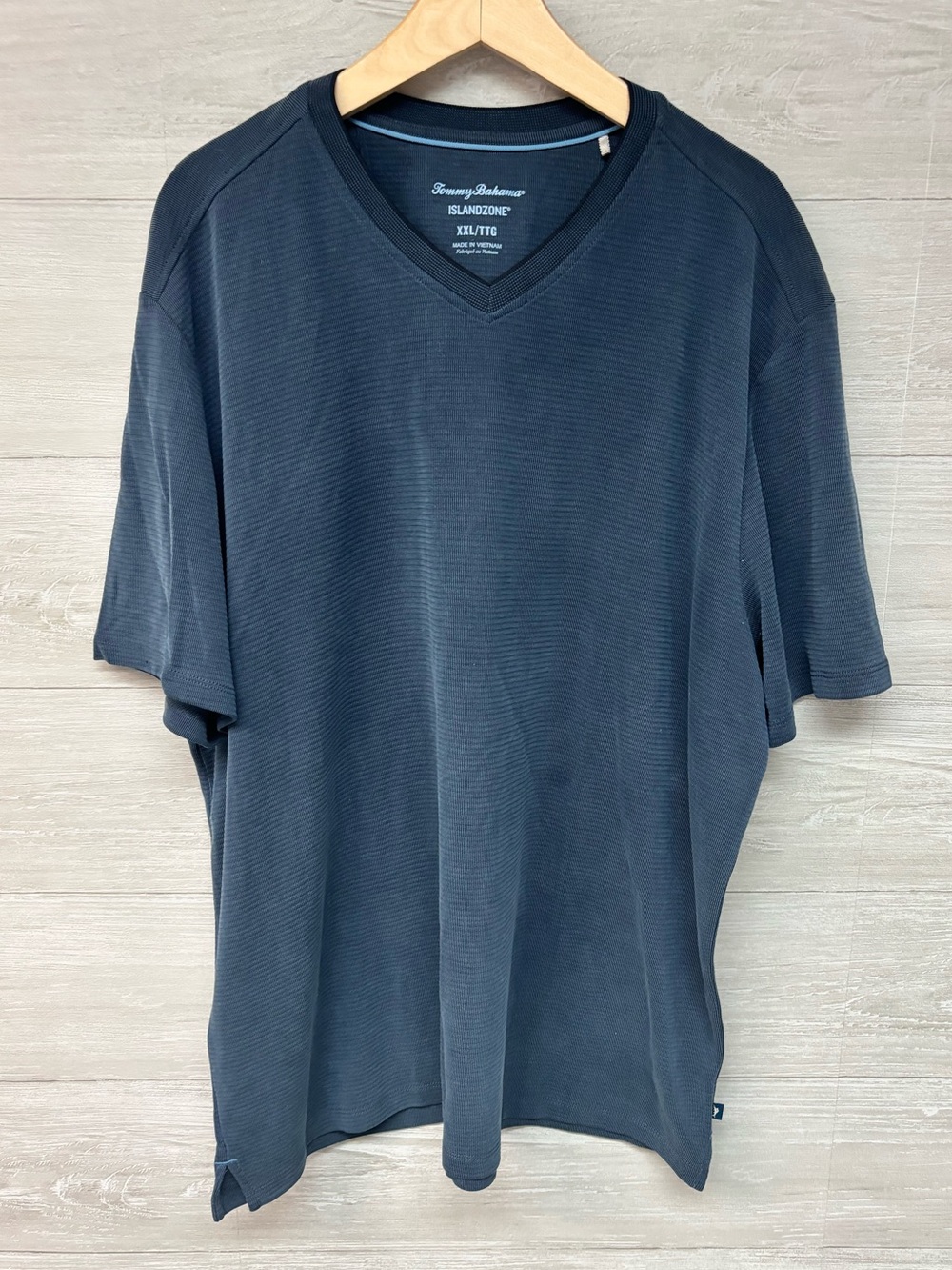 * | Tommy Bahama | Island Zone shirt. Size XXL.